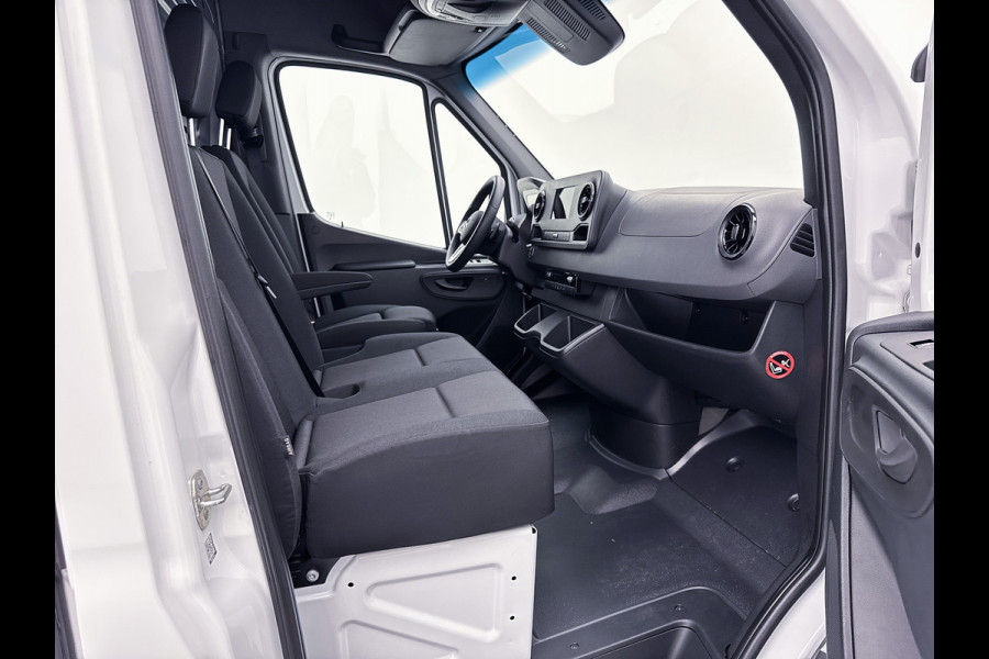 Mercedes-Benz Sprinter 317 1.9 Koelwagen L2H2 RWD Dag/Nacht koeling 24 Maanden Certified Garantie Kerstner Distronic Led