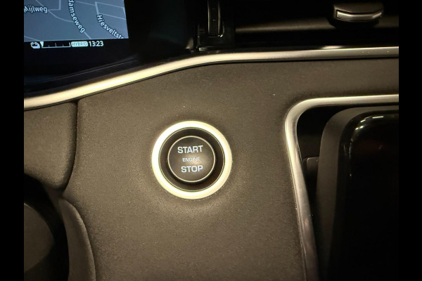 Land Rover Range Rover Evoque 1.5 P300e AWD BLACK-LINE NAVI/V-COCKPIT/LEDER/DAB/CARPLAY/LED/CAM/M-STOELEN///