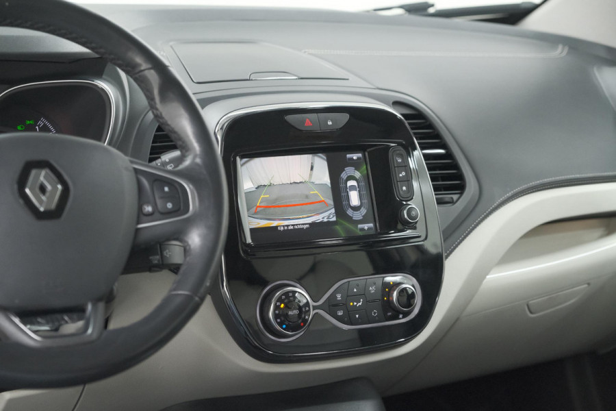 Renault Captur TCe 120 EDC Initiale Paris | Camera | Dodehoekdetectie | Panoramadak | Navigatie