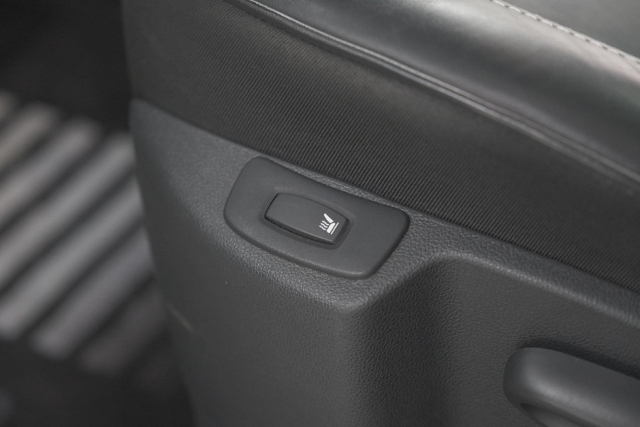 Renault Captur TCe 120 EDC Initiale Paris | Camera | Dodehoekdetectie | Panoramadak | Navigatie