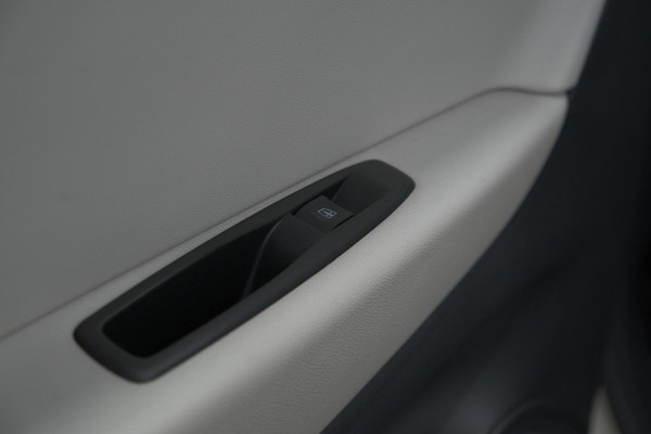 Renault Captur TCe 120 EDC Initiale Paris | Camera | Dodehoekdetectie | Panoramadak | Navigatie