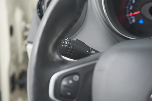 Renault Captur TCe 120 EDC Initiale Paris | Camera | Dodehoekdetectie | Panoramadak | Navigatie