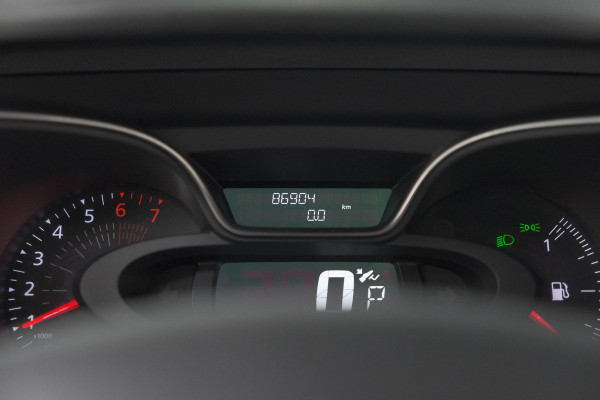 Renault Captur TCe 120 EDC Initiale Paris | Camera | Dodehoekdetectie | Panoramadak | Navigatie