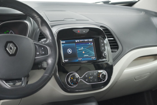 Renault Captur TCe 120 EDC Initiale Paris | Camera | Dodehoekdetectie | Panoramadak | Navigatie