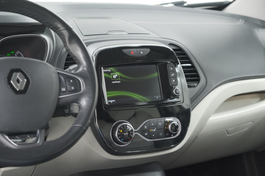 Renault Captur TCe 120 EDC Initiale Paris | Camera | Dodehoekdetectie | Panoramadak | Navigatie