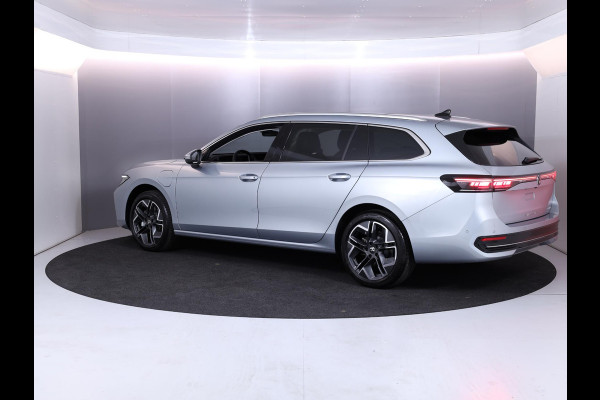 Volkswagen Passat Variant Elegance Business 1.5 eHybrid 150 kW / 204 pk Vari
