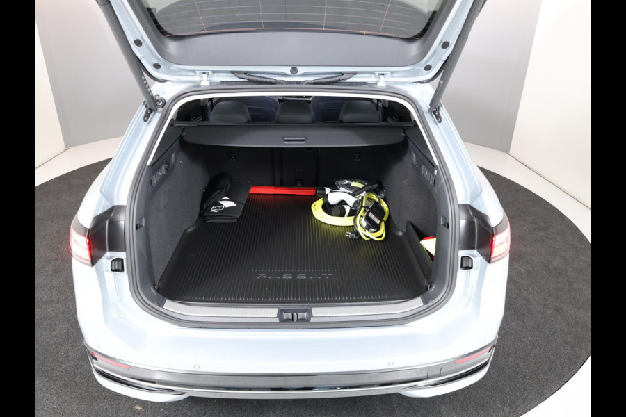Volkswagen Passat Variant Elegance Business 1.5 eHybrid 150 kW / 204 pk Vari