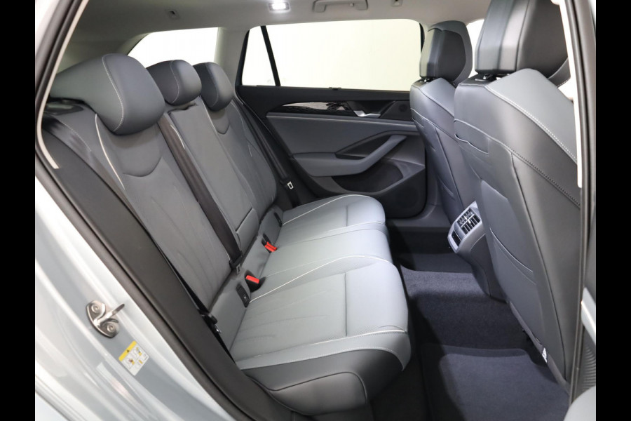 Volkswagen Passat Variant Elegance Business 1.5 eHybrid 150 kW / 204 pk Vari