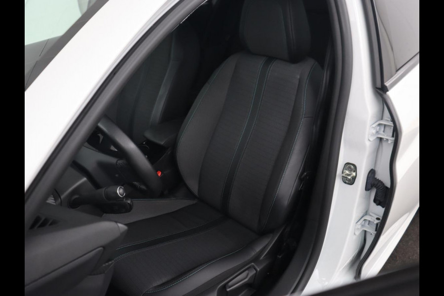 Peugeot e-208 EV Allure 50 kWh | Camera | Carplay | Half leder | Keyless | Navigatie | Full LED | Parkeerhulp | DAB | Getint glas | Climate control | Cruise control
