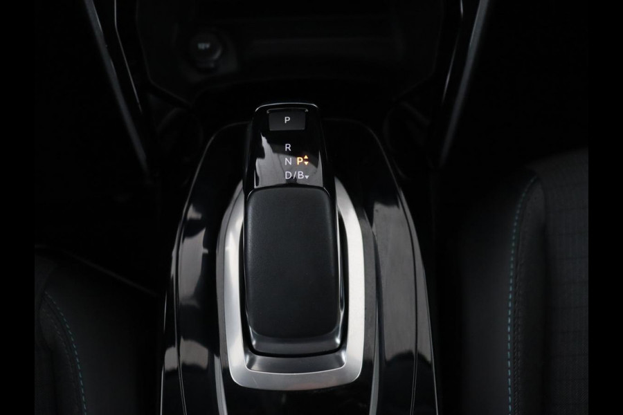 Peugeot e-208 EV Allure 50 kWh | Camera | Carplay | Half leder | Keyless | Navigatie | Full LED | Parkeerhulp | DAB | Getint glas | Climate control | Cruise control