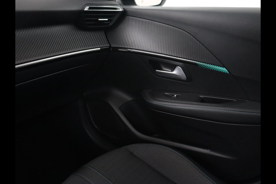 Peugeot e-208 EV Allure 50 kWh | Camera | Carplay | Half leder | Keyless | Navigatie | Full LED | Parkeerhulp | DAB | Getint glas | Climate control | Cruise control