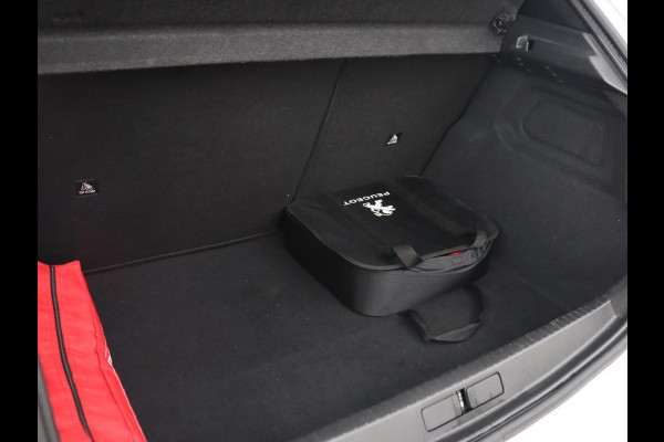 Peugeot e-208 EV Allure 50 kWh | Camera | Carplay | Half leder | Keyless | Navigatie | Full LED | Parkeerhulp | DAB | Getint glas | Climate control | Cruise control