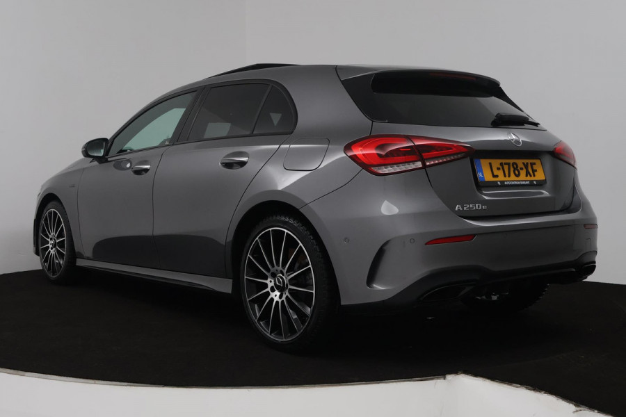 Mercedes-Benz A-Klasse 250 e Business Solution AMG Limited (PANORAMADAK, SFEERVERLICHTING, STOELVERWARMING, ACHTERUITRIJCAMERA)