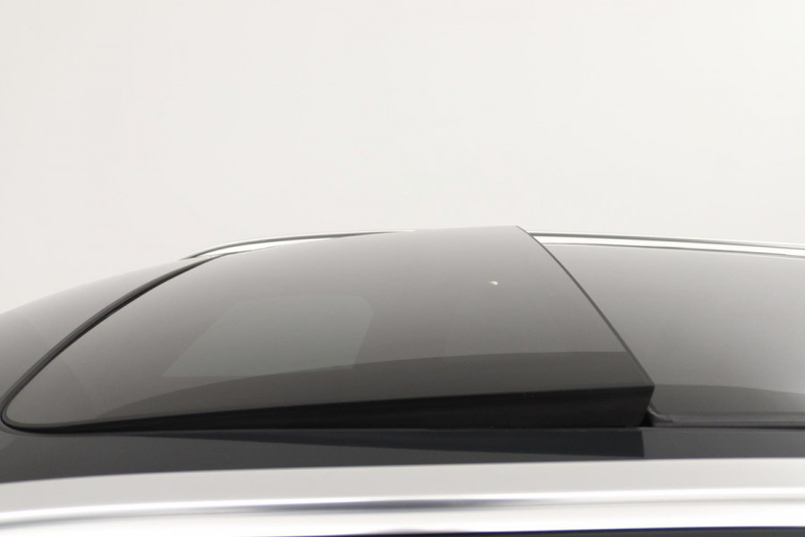 Volvo V60 2.0 T5 Inscription (PANORAMADAK, ACHTERUITRIJCAMERA, PARKEERSENSOREN, CRUISE CONTROL, AUTOMAAT)