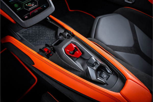 Lamborghini Revuelto - Arancio Apodis | Origineel NL | Volledig PPF | Carbon Interior | Passenger Display