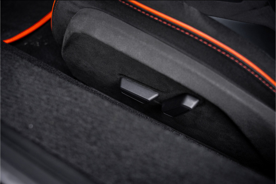 Lamborghini Revuelto - Arancio Apodis | Origineel NL | Volledig PPF | Carbon Interior | Passenger Display