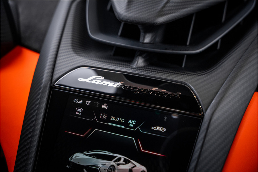 Lamborghini Revuelto - Arancio Apodis | Origineel NL | Volledig PPF | Carbon Interior | Passenger Display