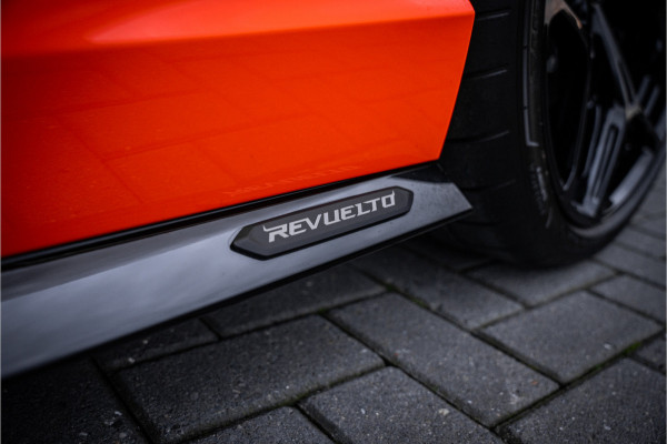 Lamborghini Revuelto - Arancio Apodis | Origineel NL | Volledig PPF | Carbon Interior | Passenger Display
