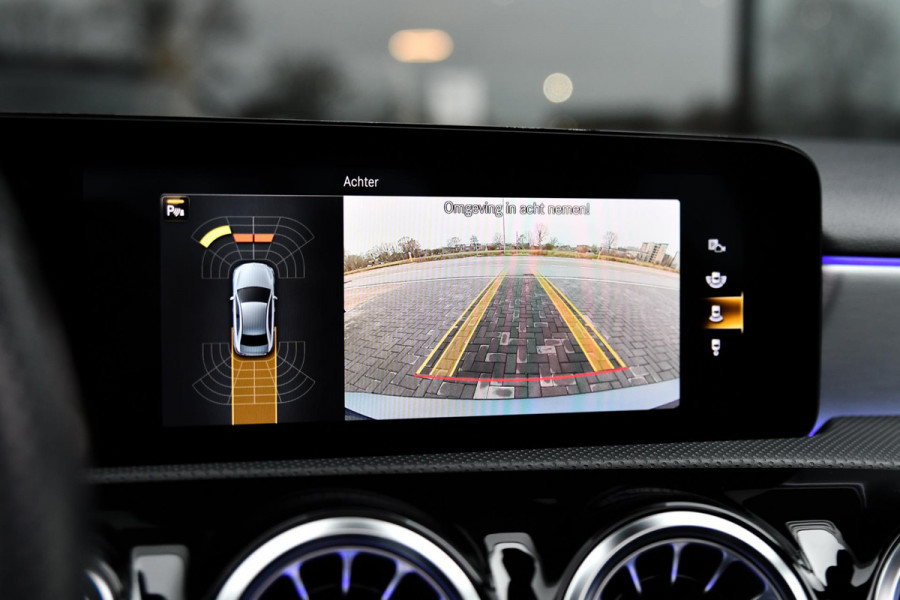 Mercedes-Benz A-Klasse 250 e AMG Night, Pano, Memory, Keyless, Camera, Sfeer, Multibeam, CarPlay!