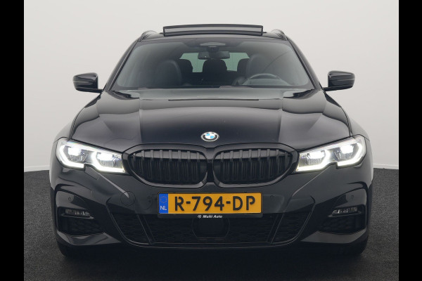 BMW 3 Serie Touring 330e M Sport Plug In Hybrid 293pk PHEV | Panodak | Adaptief Onderstel | Head Up | Adaptive Cruise | Laser LED || Camera | Alcantara Sportstoelen Memory & Verwarmd | Apple Carplay | Sfeerverlichting | Navigatie | Keyless | Bli