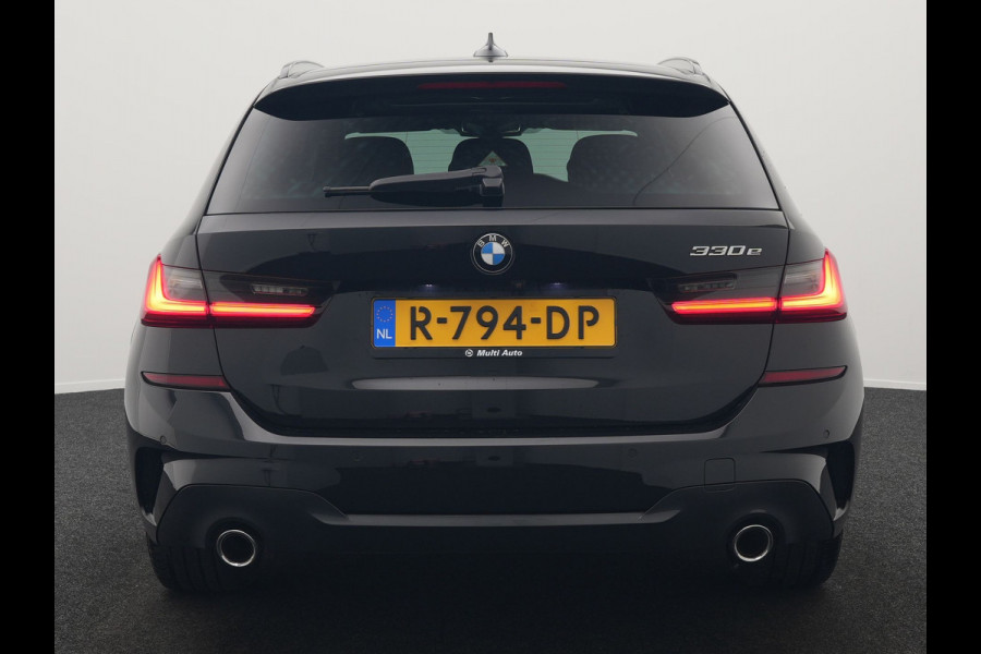 BMW 3 Serie Touring 330e M Sport Plug In Hybrid 293pk PHEV | Panodak | Adaptief Onderstel | Head Up | Adaptive Cruise | Laser LED || Camera | Alcantara Sportstoelen Memory & Verwarmd | Apple Carplay | Sfeerverlichting | Navigatie | Keyless | Bli
