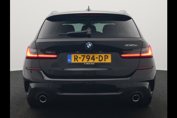 BMW 3 Serie Touring 330e M Sport Plug In Hybrid 293pk PHEV | Panodak | Adaptief Onderstel | Head Up | Adaptive Cruise | Laser LED || Camera | Alcantara Sportstoelen Memory & Verwarmd | Apple Carplay | Sfeerverlichting | Navigatie | Keyless | Bli