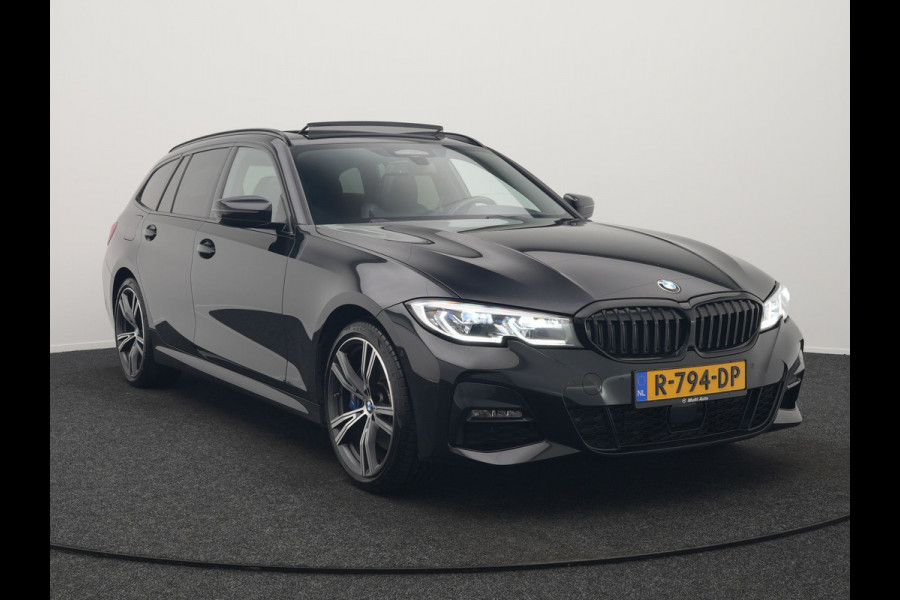 BMW 3 Serie Touring 330e M Sport Plug In Hybrid 293pk PHEV | Panodak | Adaptief Onderstel | Head Up | Adaptive Cruise | Laser LED || Camera | Alcantara Sportstoelen Memory & Verwarmd | Apple Carplay | Sfeerverlichting | Navigatie | Keyless | Bli