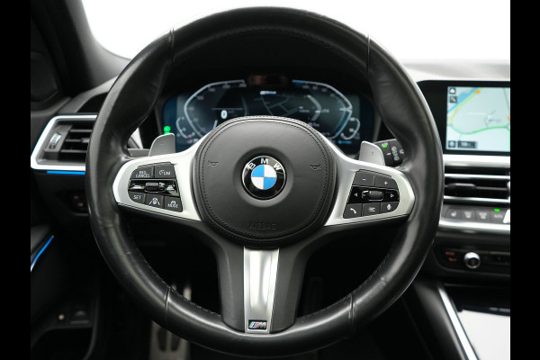 BMW 3 Serie Touring 330e M Sport Plug In Hybrid 293pk PHEV | Panodak | Adaptief Onderstel | Head Up | Adaptive Cruise | Laser LED || Camera | Alcantara Sportstoelen Memory & Verwarmd | Apple Carplay | Sfeerverlichting | Navigatie | Keyless | Bli