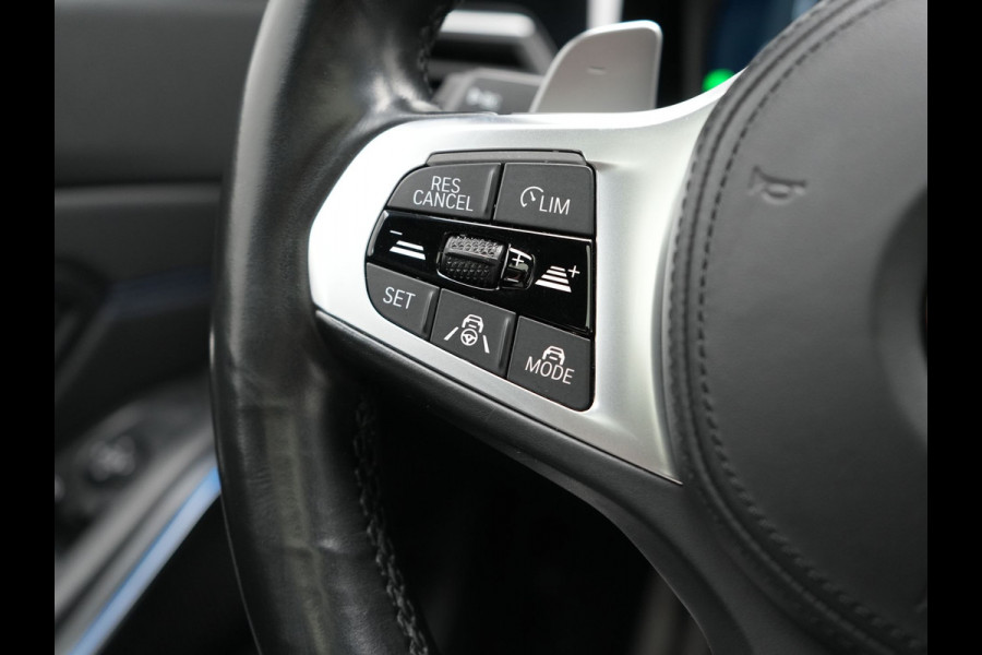 BMW 3 Serie Touring 330e M Sport Plug In Hybrid 293pk PHEV | Panodak | Adaptief Onderstel | Head Up | Adaptive Cruise | Laser LED || Camera | Alcantara Sportstoelen Memory & Verwarmd | Apple Carplay | Sfeerverlichting | Navigatie | Keyless | Bli
