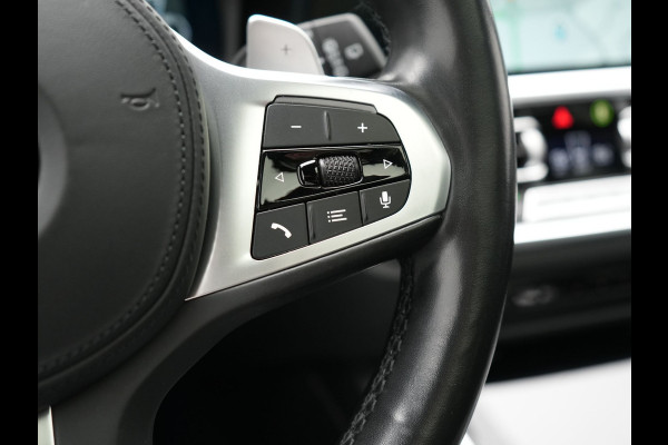 BMW 3 Serie Touring 330e M Sport Plug In Hybrid 293pk PHEV | Panodak | Adaptief Onderstel | Head Up | Adaptive Cruise | Laser LED || Camera | Alcantara Sportstoelen Memory & Verwarmd | Apple Carplay | Sfeerverlichting | Navigatie | Keyless | Bli