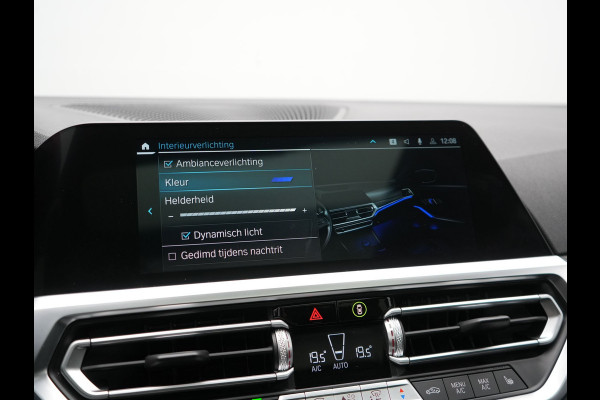 BMW 3 Serie Touring 330e M Sport Plug In Hybrid 293pk PHEV | Panodak | Adaptief Onderstel | Head Up | Adaptive Cruise | Laser LED || Camera | Alcantara Sportstoelen Memory & Verwarmd | Apple Carplay | Sfeerverlichting | Navigatie | Keyless | Bli