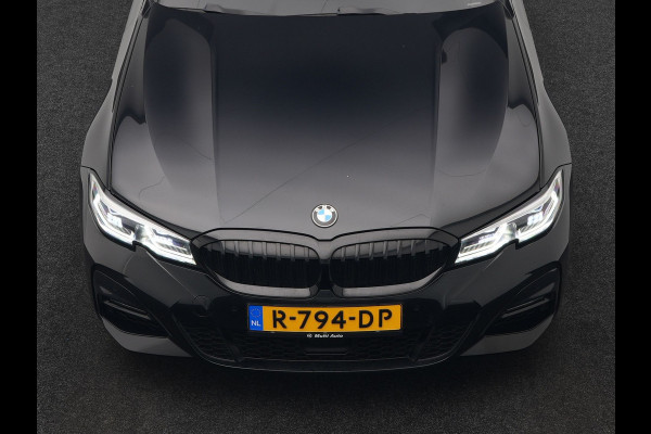 BMW 3 Serie Touring 330e M Sport Plug In Hybrid 293pk PHEV | Panodak | Adaptief Onderstel | Head Up | Adaptive Cruise | Laser LED || Camera | Alcantara Sportstoelen Memory & Verwarmd | Apple Carplay | Sfeerverlichting | Navigatie | Keyless | Bli