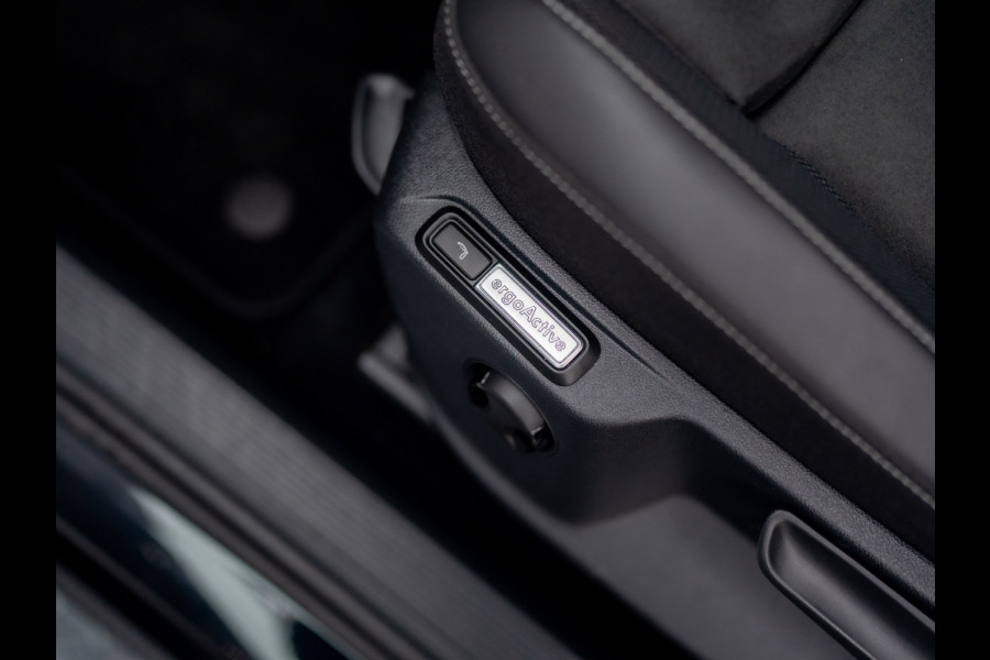 Volkswagen T-Roc 1.5 TSI Life Edition | IQ Light | Navi | Stoelverw. | Trekhaak afnb. | Prijs Rijklaar!!