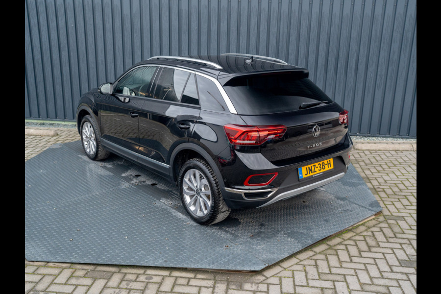 Volkswagen T-Roc 1.5 TSI Life Edition | IQ Light | Navi | Stoelverw. | Trekhaak afnb. | Prijs Rijklaar!!