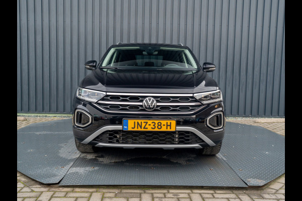 Volkswagen T-Roc 1.5 TSI Life Edition | IQ Light | Navi | Stoelverw. | Trekhaak afnb. | Prijs Rijklaar!!
