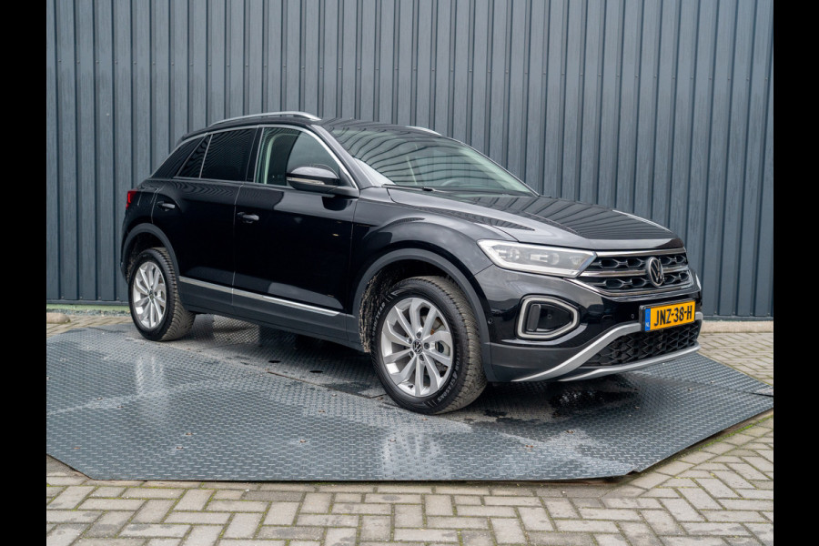 Volkswagen T-Roc 1.5 TSI Life Edition | IQ Light | Navi | Stoelverw. | Trekhaak afnb. | Prijs Rijklaar!!