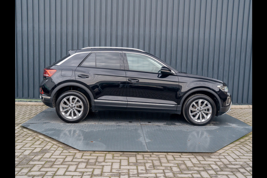 Volkswagen T-Roc 1.5 TSI Life Edition | IQ Light | Navi | Stoelverw. | Trekhaak afnb. | Prijs Rijklaar!!