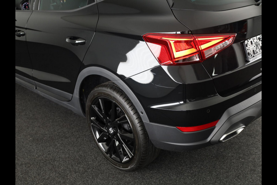 Seat Arona FR Business Connect 1.0 TSI 95 pk 5 versn. Hand | Black pack | Adaptive Cruise | Parkeercamera | |18 inch | Stoelverwarming | Carplay