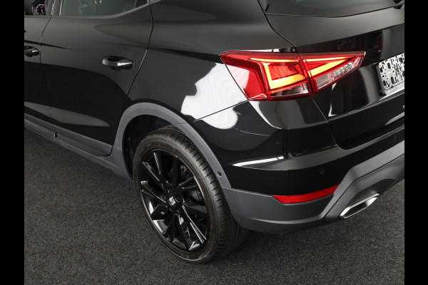 Seat Arona FR Business Connect 1.0 TSI 95 pk 5 versn. Hand | Black pack | Adaptive Cruise | Parkeercamera | |18 inch | Stoelverwarming | Carplay
