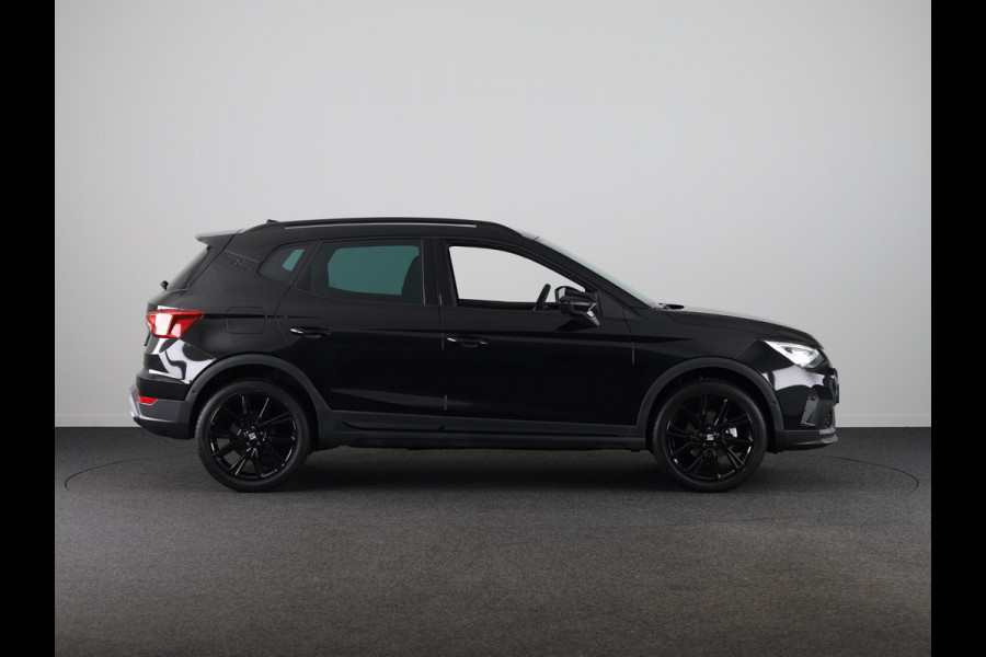 Seat Arona FR Business Connect 1.0 TSI 95 pk 5 versn. Hand | Black pack | Adaptive Cruise | Parkeercamera | |18 inch | Stoelverwarming | Carplay
