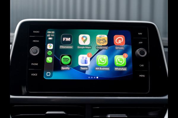 Volkswagen T-Roc 1.5 TSI Life Edition | IQ Light | Trekhaak afnb. | Navi | Stoelverw. | Prijs Rijklaar!!