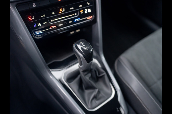 Volkswagen T-Roc 1.5 TSI Life Edition | IQ Light | Trekhaak afnb. | Navi | Stoelverw. | Prijs Rijklaar!!