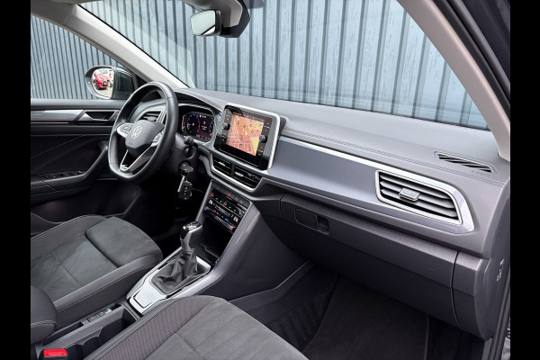 Volkswagen T-Roc 1.5 TSI Life Edition | IQ Light | Trekhaak afnb. | Navi | Stoelverw. | Prijs Rijklaar!!