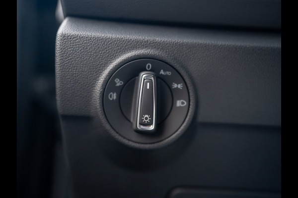 Volkswagen T-Roc 1.5 TSI Life Edition | IQ Light | Trekhaak afnb. | Navi | Stoelverw. | Prijs Rijklaar!!