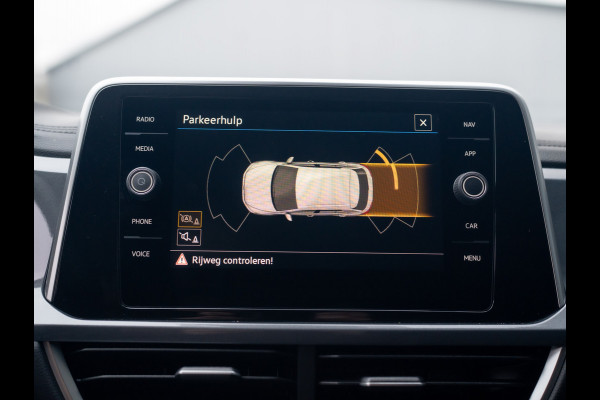 Volkswagen T-Roc 1.5 TSI Life Edition | IQ Light | Trekhaak afnb. | Navi | Stoelverw. | Prijs Rijklaar!!