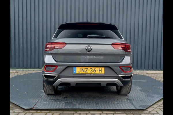 Volkswagen T-Roc 1.5 TSI Life Edition | IQ Light | Trekhaak afnb. | Navi | Stoelverw. | Prijs Rijklaar!!