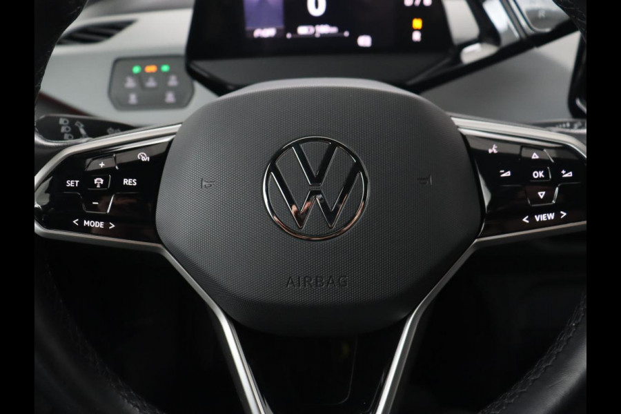 Volkswagen ID.3 Business 58 kWh | Stoel & stuurverwarming | Camera | Carplay | Adaptive cruise | Matrix LED | Navigatie | Climate control | Parkeerhulp | Bluetooth