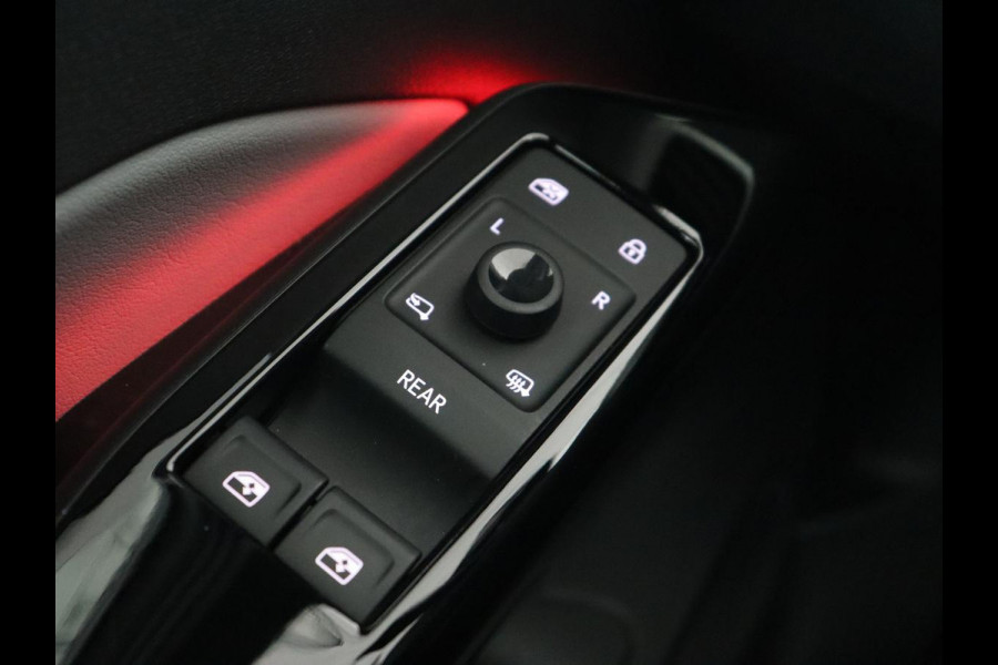 Volkswagen ID.3 Business 58 kWh | Stoel & stuurverwarming | Camera | Carplay | Adaptive cruise | Matrix LED | Navigatie | Climate control | Parkeerhulp | Bluetooth