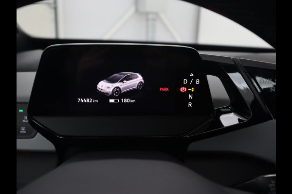Volkswagen ID.3 Business 58 kWh | Stoel & stuurverwarming | Camera | Carplay | Adaptive cruise | Matrix LED | Navigatie | Climate control | Parkeerhulp | Bluetooth