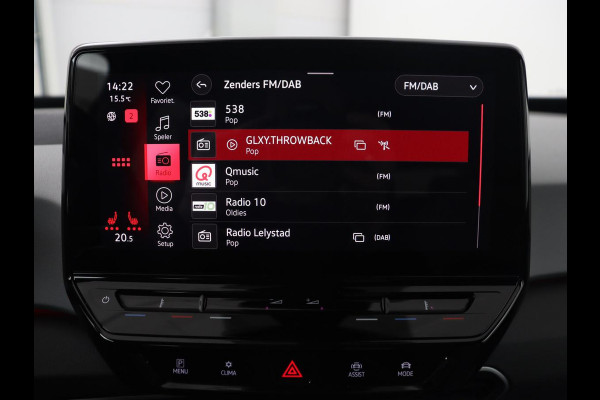 Volkswagen ID.3 Business 58 kWh | Stoel & stuurverwarming | Camera | Carplay | Adaptive cruise | Matrix LED | Navigatie | Climate control | Parkeerhulp | Bluetooth